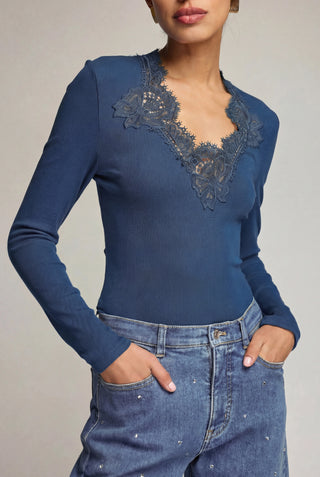 LADY LACE COMBO TOP
