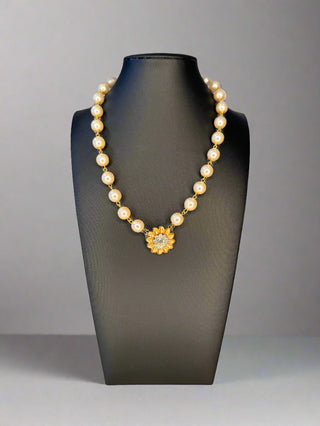 ERIN KNIGHT NECKLACE