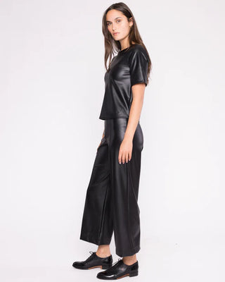 EXTENDED VEGAN LEATHER SS TOP