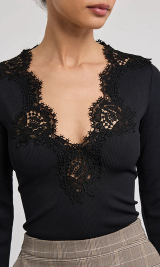 LADY LACE COMBO TOP