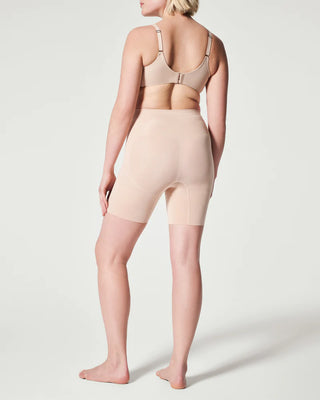 ONCORE MID-THIGH SHORT