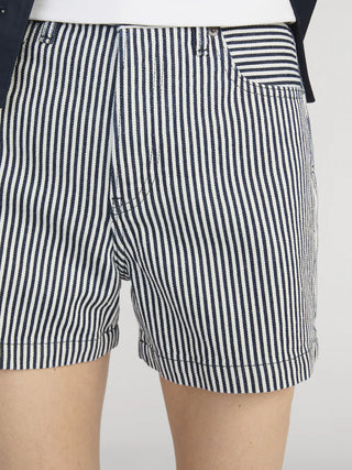 THE EVERYDAY SHORT